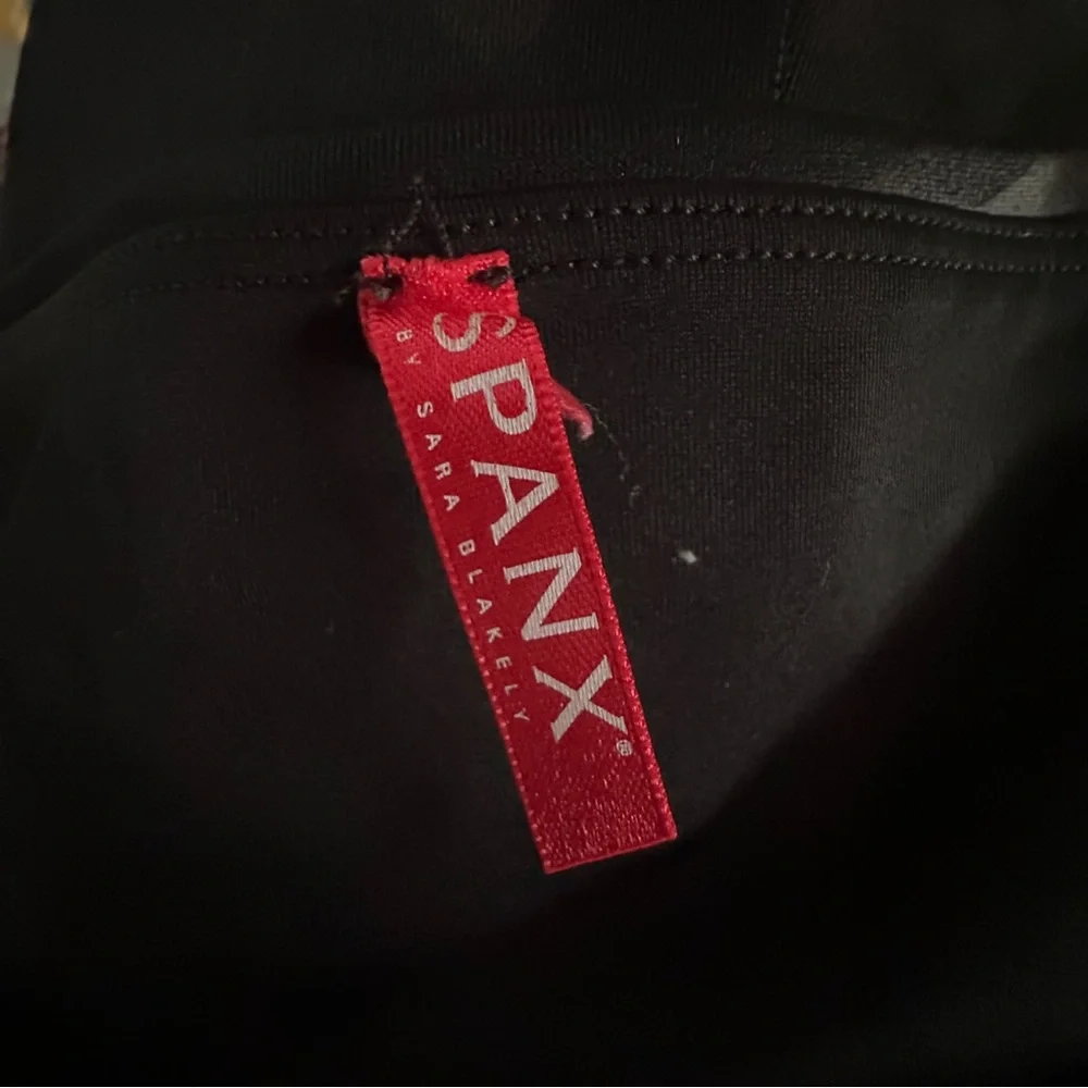 Spanx‎ Camo Coated Faux Leather Look Leggings Womens Size XL